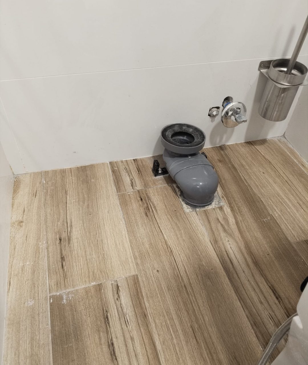 bano-suelo-vinilo-instalacion-01